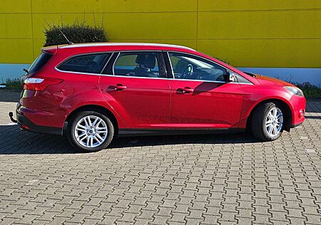 Ford Focus Kombi 1.6 Titanium 134kW, Zahnriemen neu