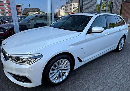 BMW 520 d Sport Line ACC HUD PANO STHZ 360 Nappa DA+