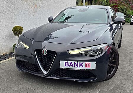 Alfa Romeo Giulia Super -Navi/Teilleder/AHK-