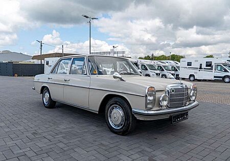 Mercedes-Benz 200 W115 /8 *Originallack*