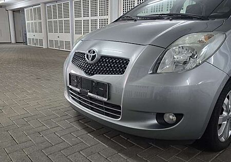 Toyota Yaris 1.3 VVT-i Team