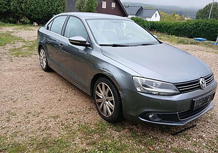 VW Jetta Volkswagen Highline