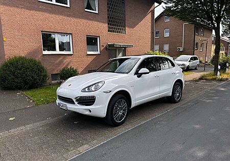 Porsche Cayenne S Hybrid Tiptronic