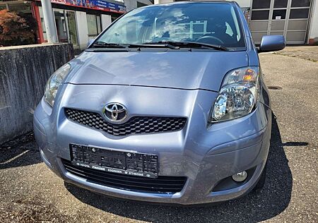 Toyota Yaris 1.33 VVT-i Life aus erster Hand