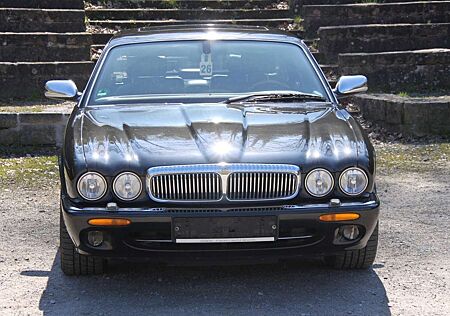 Jaguar Daimler Super V8 Langversion  3 Jahre Garantie