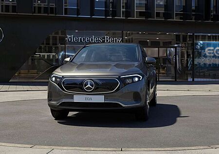 Mercedes-Benz EQA 250 + Progressive Kamera+Carplay+Ambiente