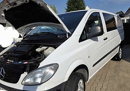 Mercedes-Benz Vito 115 CDI 4MATIC Kompakt DPF Aut. Mixto