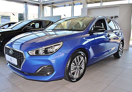 Hyundai i30 Kombi 1.4 TREND NAVI KAM Tempom. Sitz-Lenkr.hzg