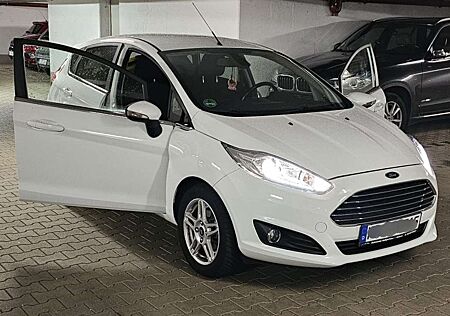 Ford Fiesta Titanium 1,25 Shz/Scheckh/Klimaau/HUneu