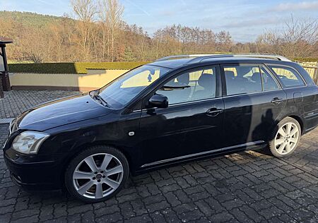 Toyota Avensis 1.8 Combi linea sol