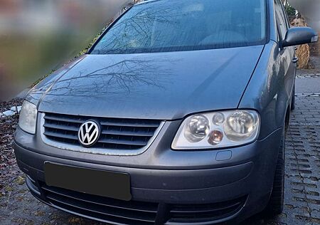 VW Touran Volkswagen Trend