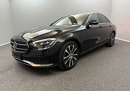Mercedes-Benz E 300 de AVANTGARDE 2x*ACC*AHK*360*LED*WIDE*MEMO