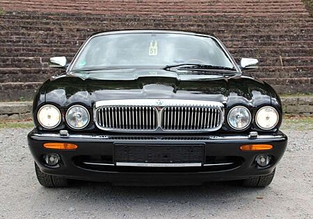 Jaguar Daimler Super V8 mit Einzelsitzanlage  3 Jahre Garantie