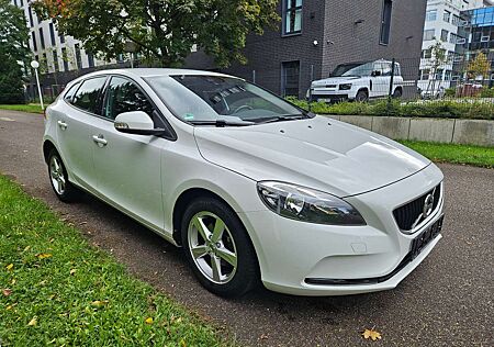 Volvo V40 Euro 6 Navi Klima SHZG Scheckheft Tempomat COC