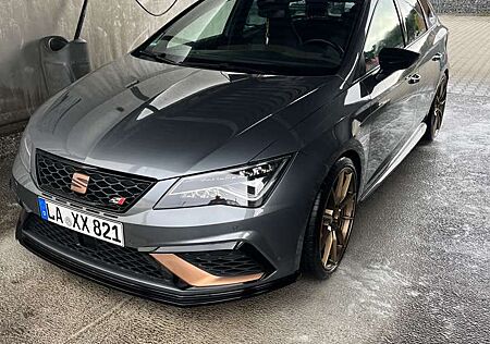 Seat Leon Cupra 300 4Drive ST Vollausstattung