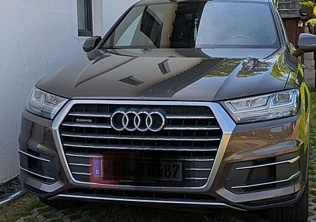Audi Q7 3.0 TDI quattro tiptronic