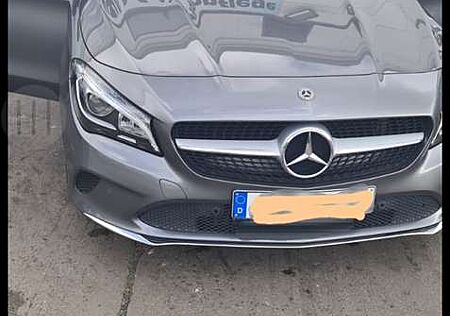 Mercedes-Benz CLA 180 7G-DCT Urban
