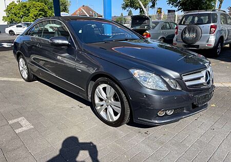 Mercedes-Benz E 250 CGI Coupe BlueEFFICIENCY Automatik Avantgarde