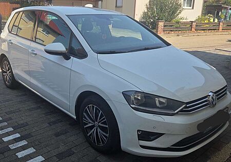 VW Golf Sportsvan Volkswagen 2.0 TDI BlueMotion Technology