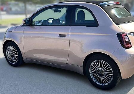 Fiat 500 500e 42kWh la Prima 118 PS