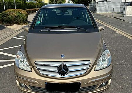 Mercedes-Benz B 200 (245.233)
