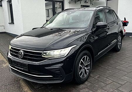 VW Tiguan Volkswagen Life LED Digital Tacho Automatik