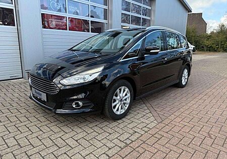 Ford S-Max Titanium