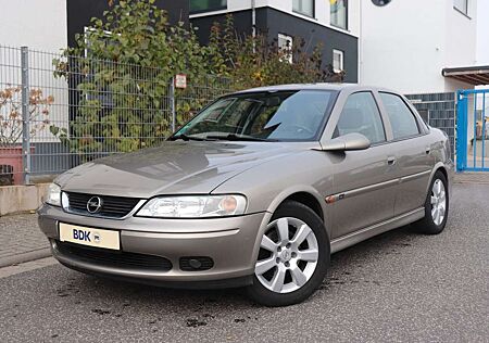 Opel Vectra 100 Jahren 1.6 Wagen Nr.: 047