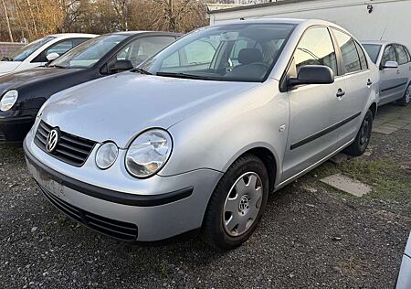 VW Polo Volkswagen IV Stufenheck 1.4 Comfortline *TüvNEU*