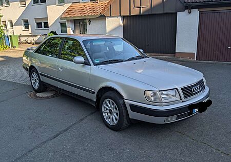 Audi 100
