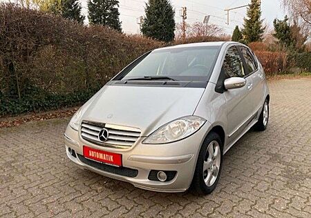 Mercedes-Benz A 200 / Panoramadach