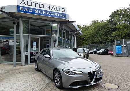Alfa Romeo Giulia 2.2 Diesel AT8 Super Leder,Navi,Bi-Xenon