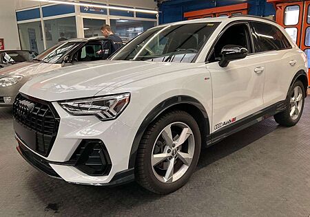 Audi Q3 45TFSi Q 2x S LINE/BLACK/19Z/ACC/SIDE/PANO/VC
