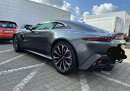 Aston Martin Vantage