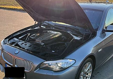 BMW M550