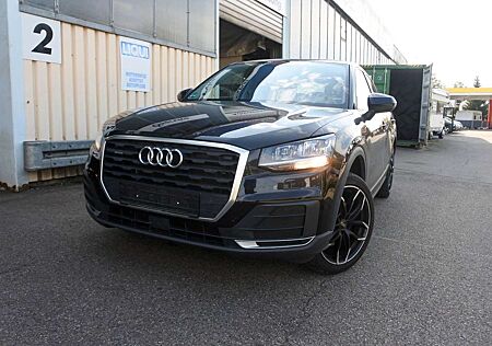 Audi Q2 Benziner-Komfort-Paket,