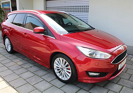 Ford Focus Turnier 1.5 EcoBoost Titanium BiXenon Navigation R