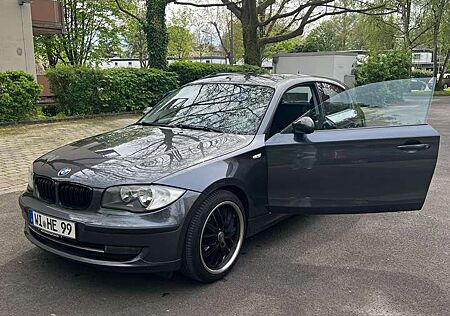 BMW 116i 116 TÜV NEU, NEUER MOTOR, APPLE CARPLAY