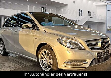 Mercedes-Benz B 200 CDI*PANO*Xenon*PDC*LEDER