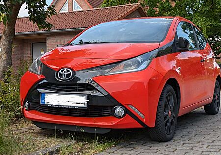 Toyota Aygo (X) Aygo 5-Türer x-cite, Langstrecke, touchscreen