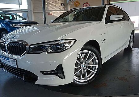 BMW 330 e Touring Panno*Leder*Alu*H/D*Laser*