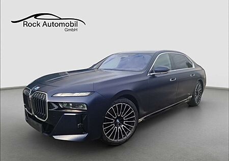 BMW 740 d xDrive M Sport B&W NP 189t € *Regierungsfahrzeug