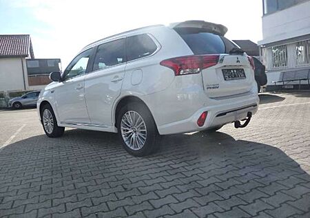 Mitsubishi Outlander Plug-in Hybrid PLUS Spirit 2.4 4WD
