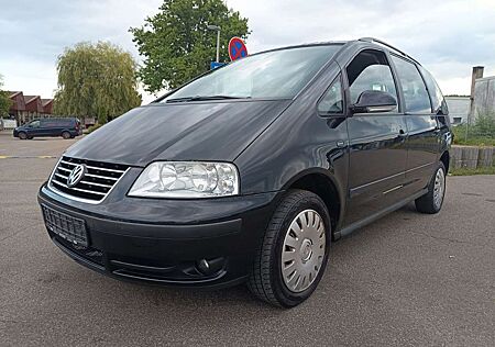 VW Sharan Volkswagen Trendline Navigationssystem Plus