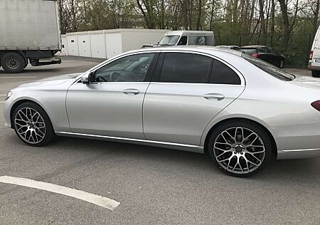 Mercedes-Benz E 220 d 9G-TRONIC Exclusive