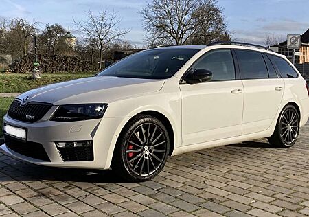 Skoda Octavia RS 2.0 TDI Combi*Standheizung*Panoramadach