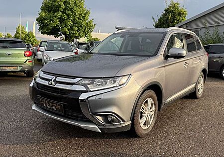 Mitsubishi Outlander TOP 4WD *Automatik* 7-Sitze AHK SHD
