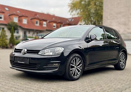 VW Golf Volkswagen VII Tüv & Zahnriemen neu, Serviceheft voll