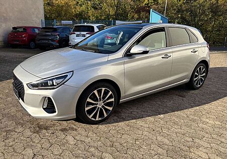 Hyundai i30 Premium Navi/Sitz+Lenkradhzg/LED/Kamera/Panor