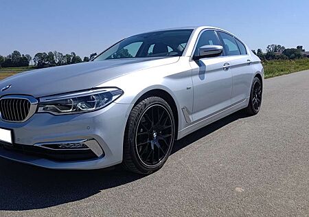 BMW 530i 530 5er xDrive Aut. Luxury Line